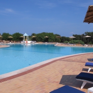 Sardegna - piscina villaggio turistico